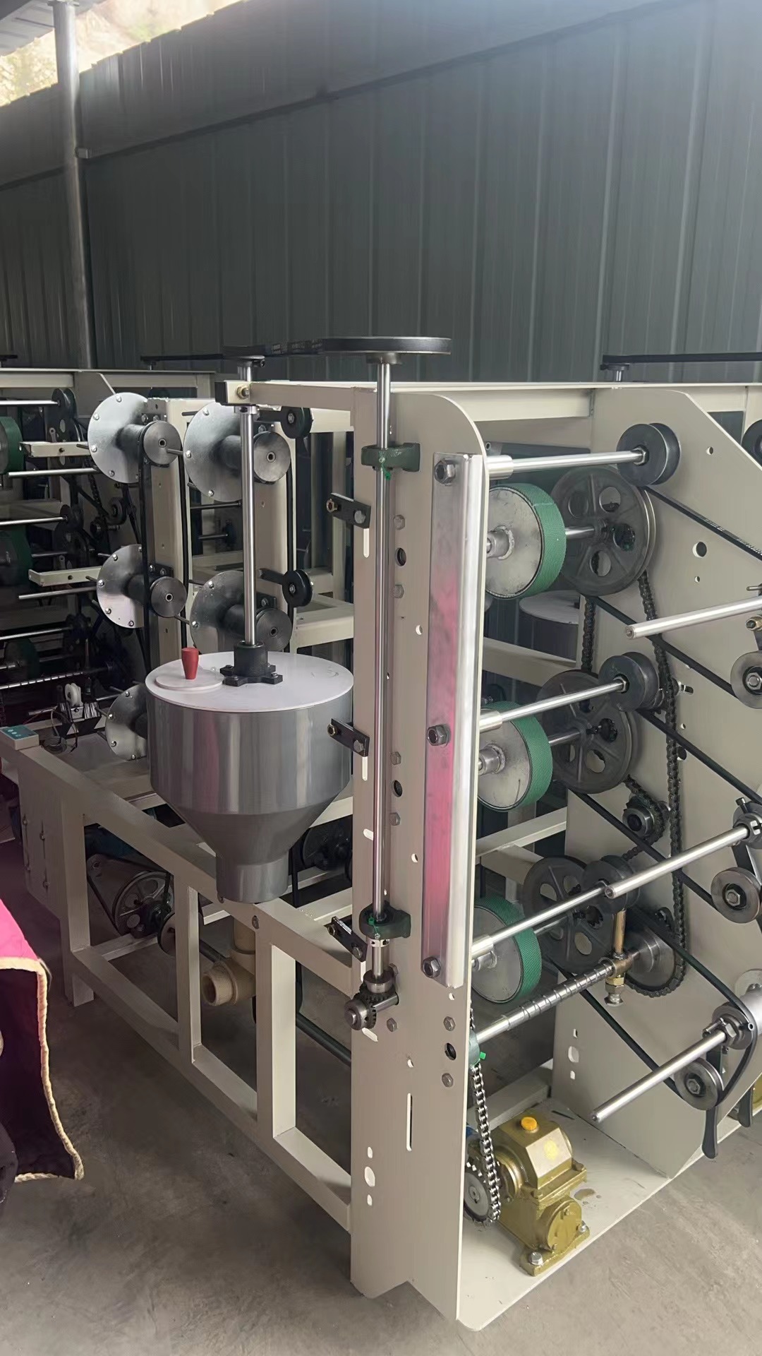 Wet-way fuse making machine, 6/4 threads