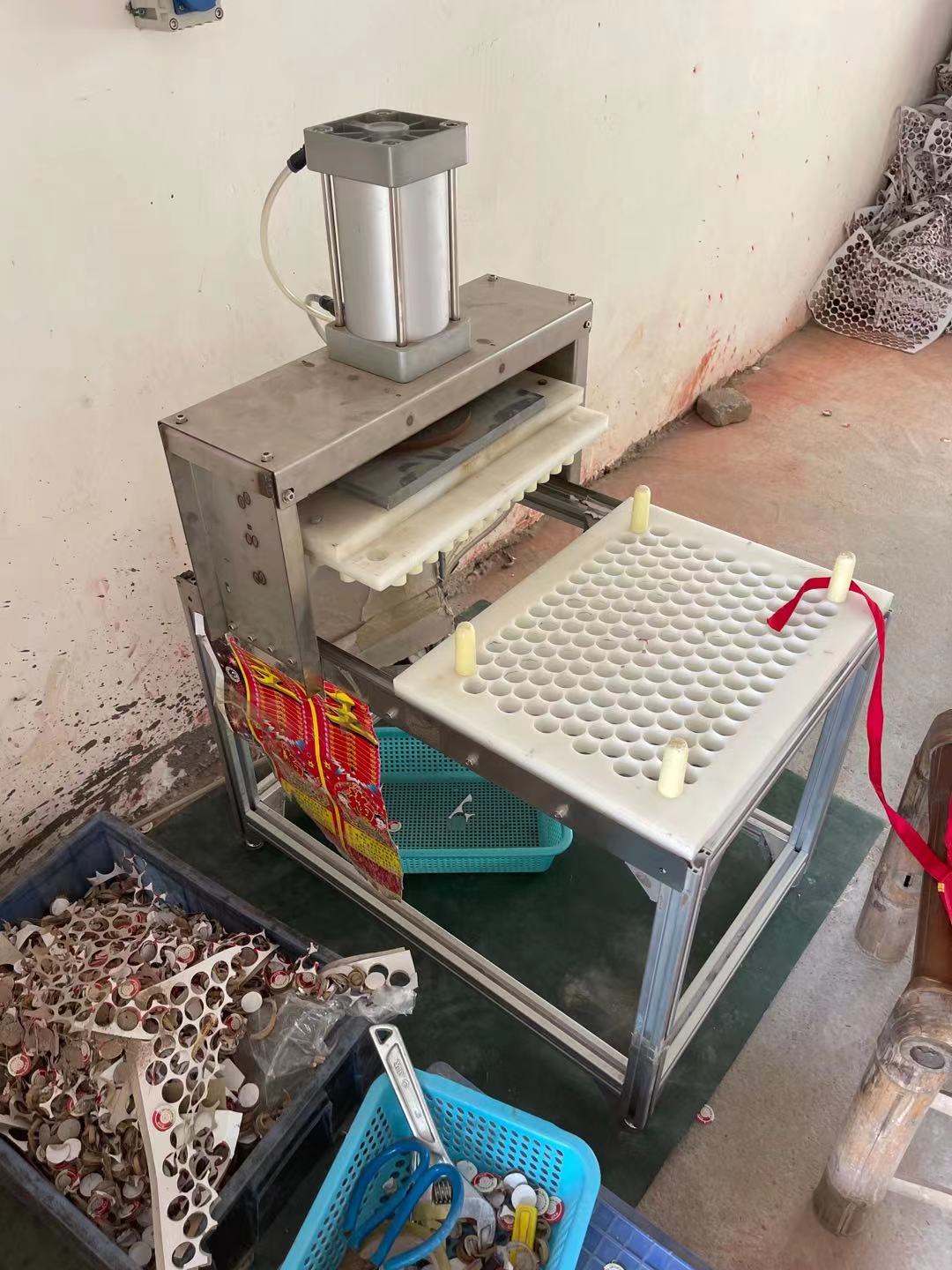 Fireworks Color Chrysanthemum Pushing Paper cover sheet machine